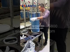 Laboratorio di produzione di tappi per filtri d'aria